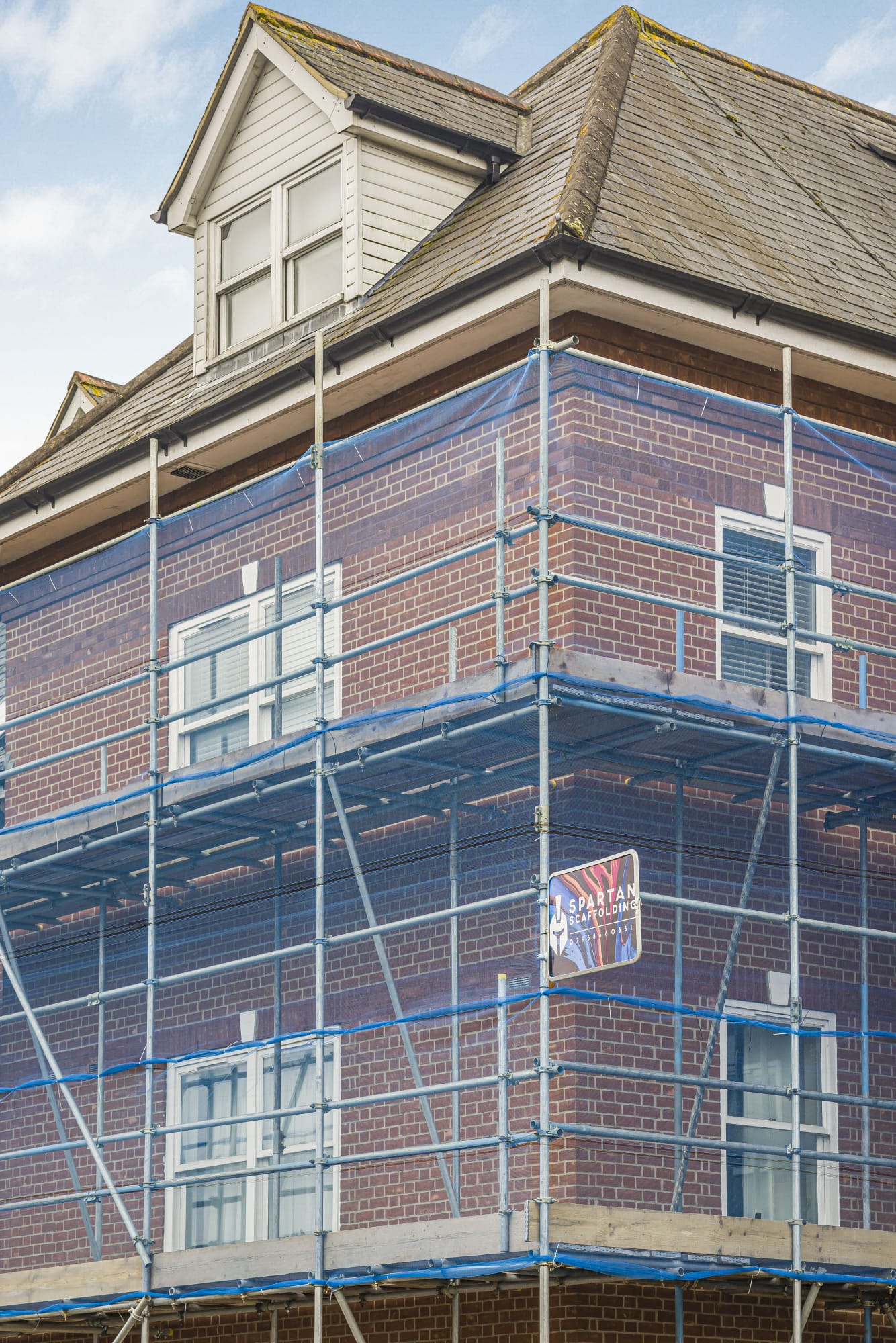 Residential scaffold lift on a three-storey Essex home
