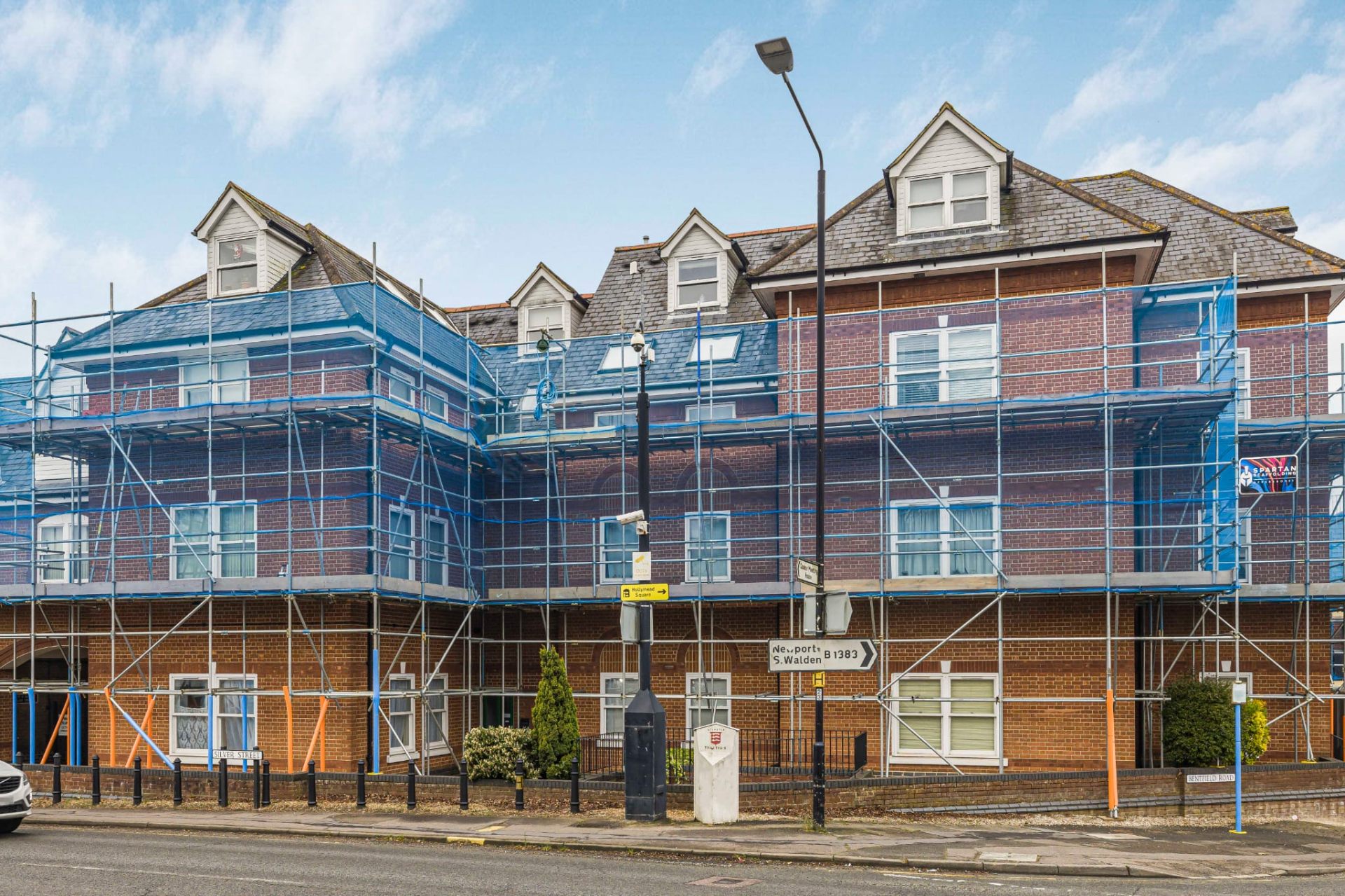 Scaffold on a multi-storey apartment building