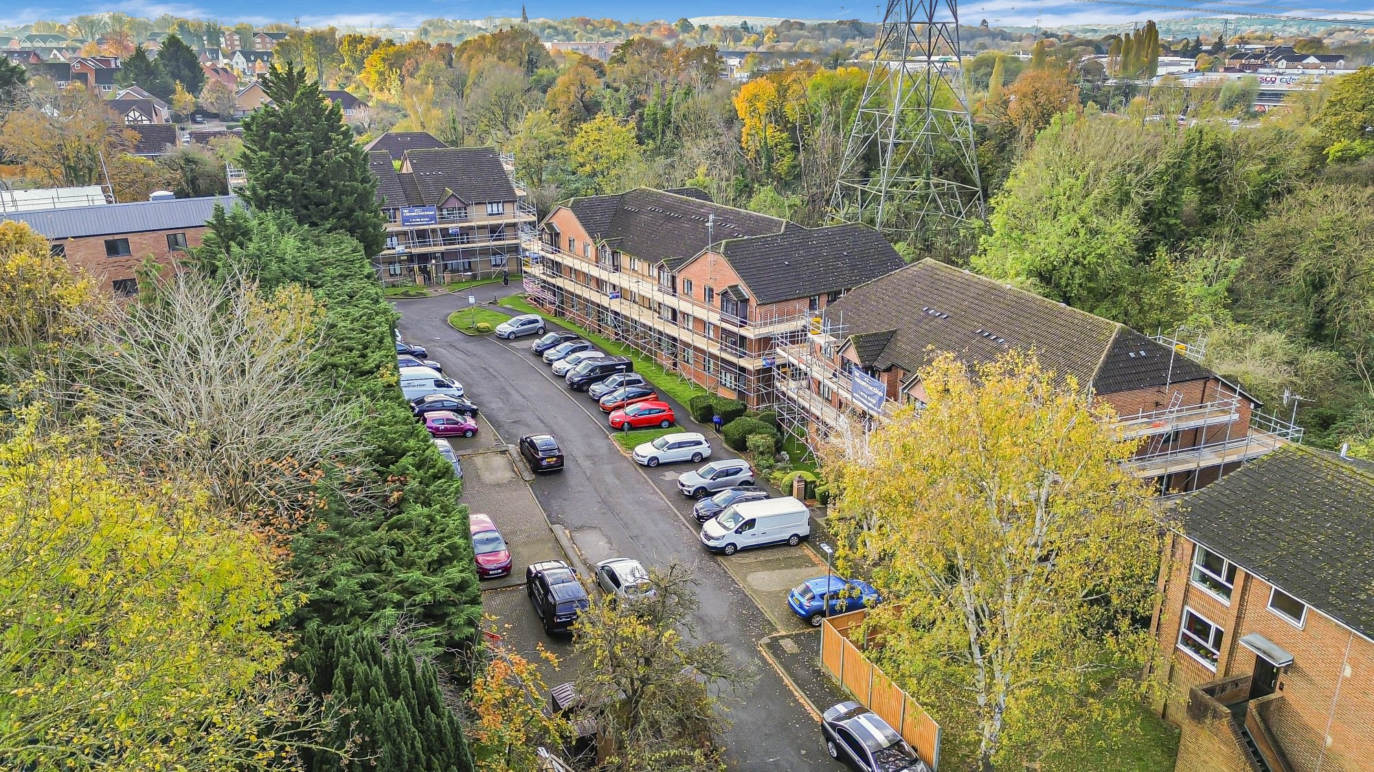 Spartan Scaffolding aerial view of a fully boarded residential block scaffold in Essex, with safe working platforms on every lift